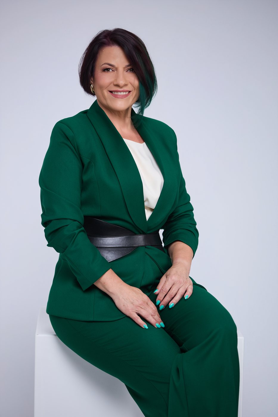 Claudia Cristea, HTSY — How to Sell Yourself